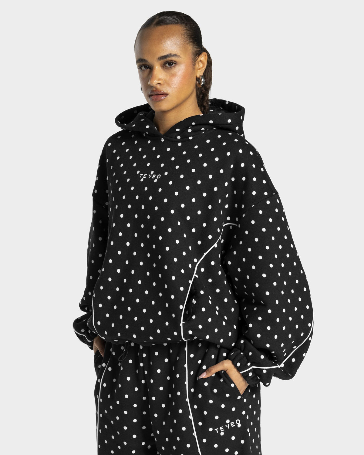 Sweat à capuche Contrastline « noir à pois »