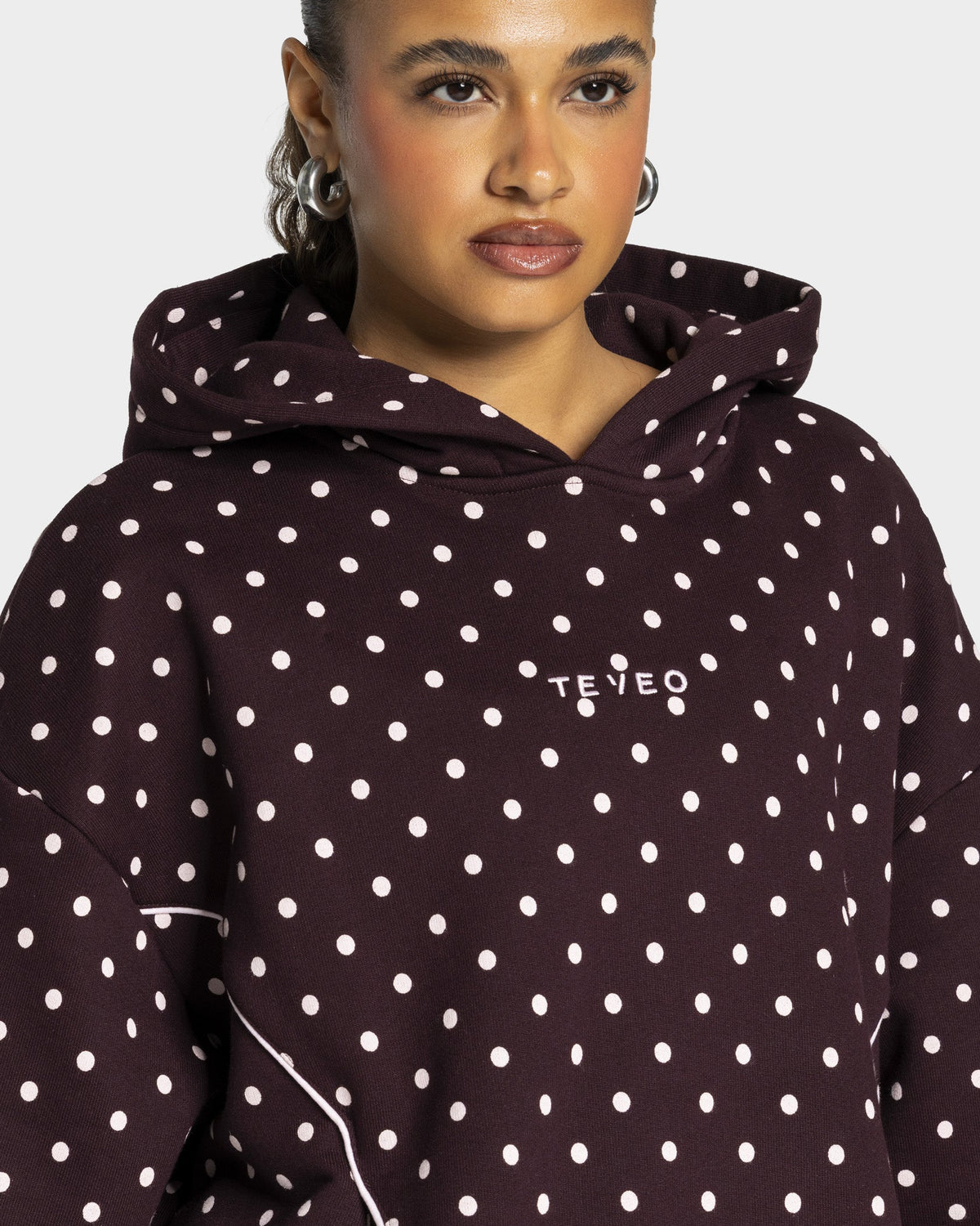 Sweat à capuche Contrastline « merlot à pois »