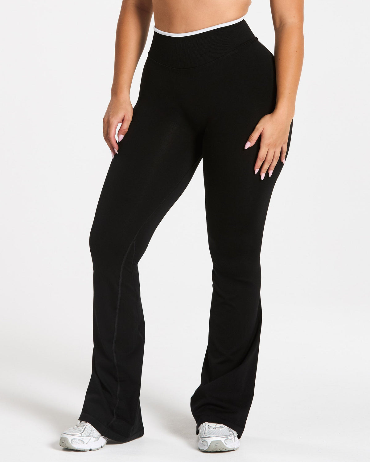 Legging évasé standard Sculpt Scrunch Contrastline « noir »