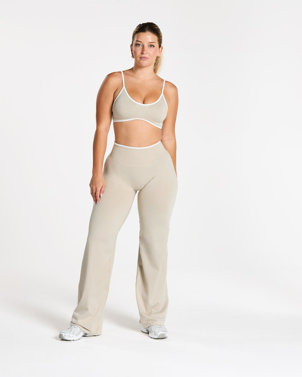 Pantalon Straight Leg Sculpt Scrunch Contrastline coupe longue « Cream »