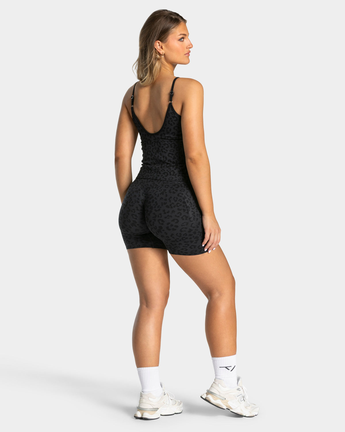 Short Sculpt Scrunch Contrastline « léopard noir »