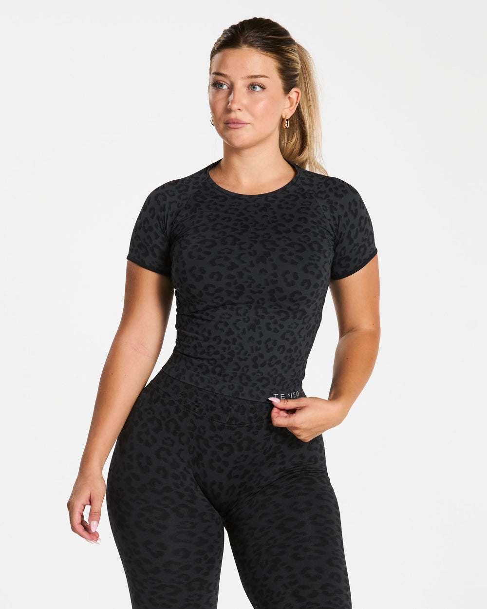 T-shirt Contrastline « Léopard noir »