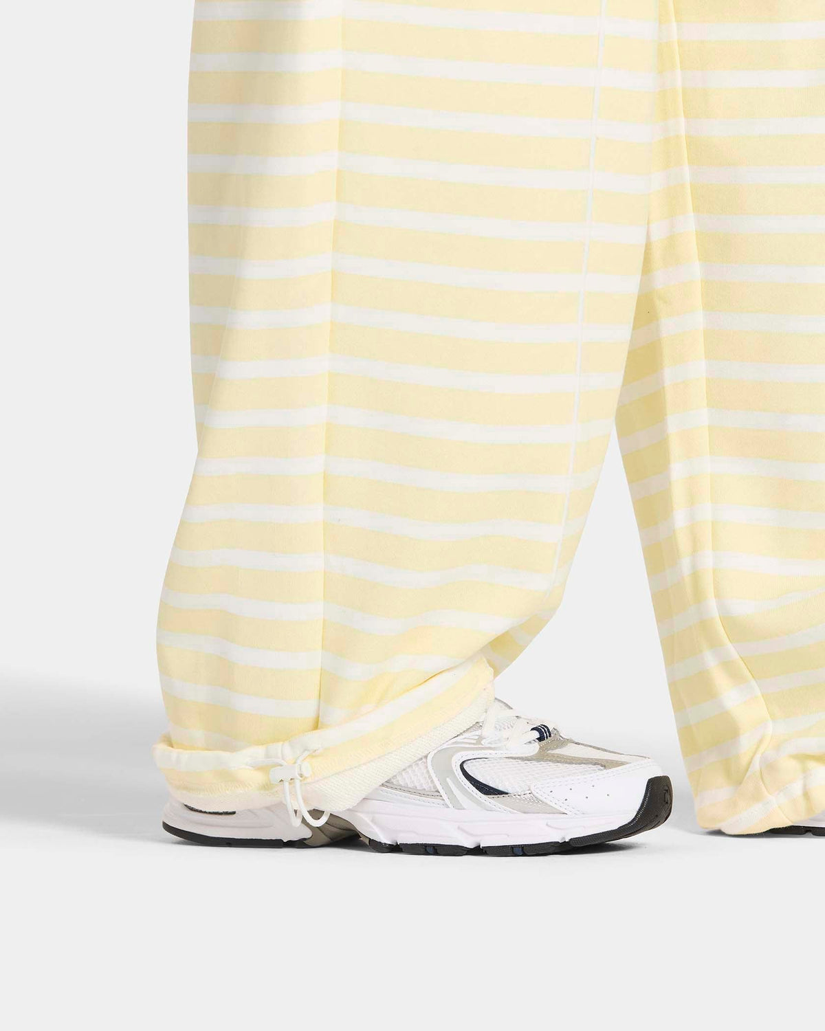 Pantalon de jogging jambe large Contrastline « Stripe Butter Yellow »