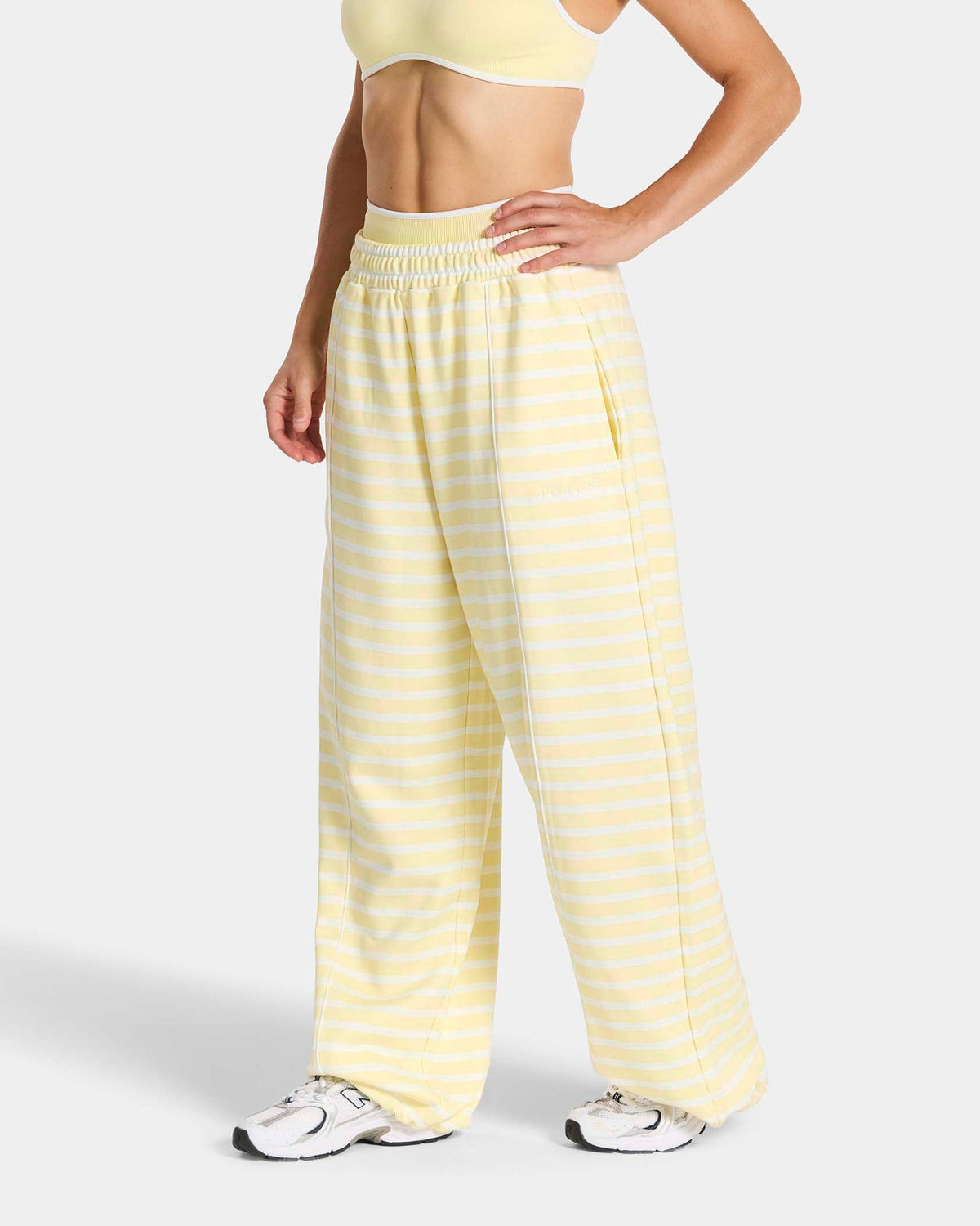 Pantalon de jogging jambe large Contrastline « Stripe Butter Yellow »