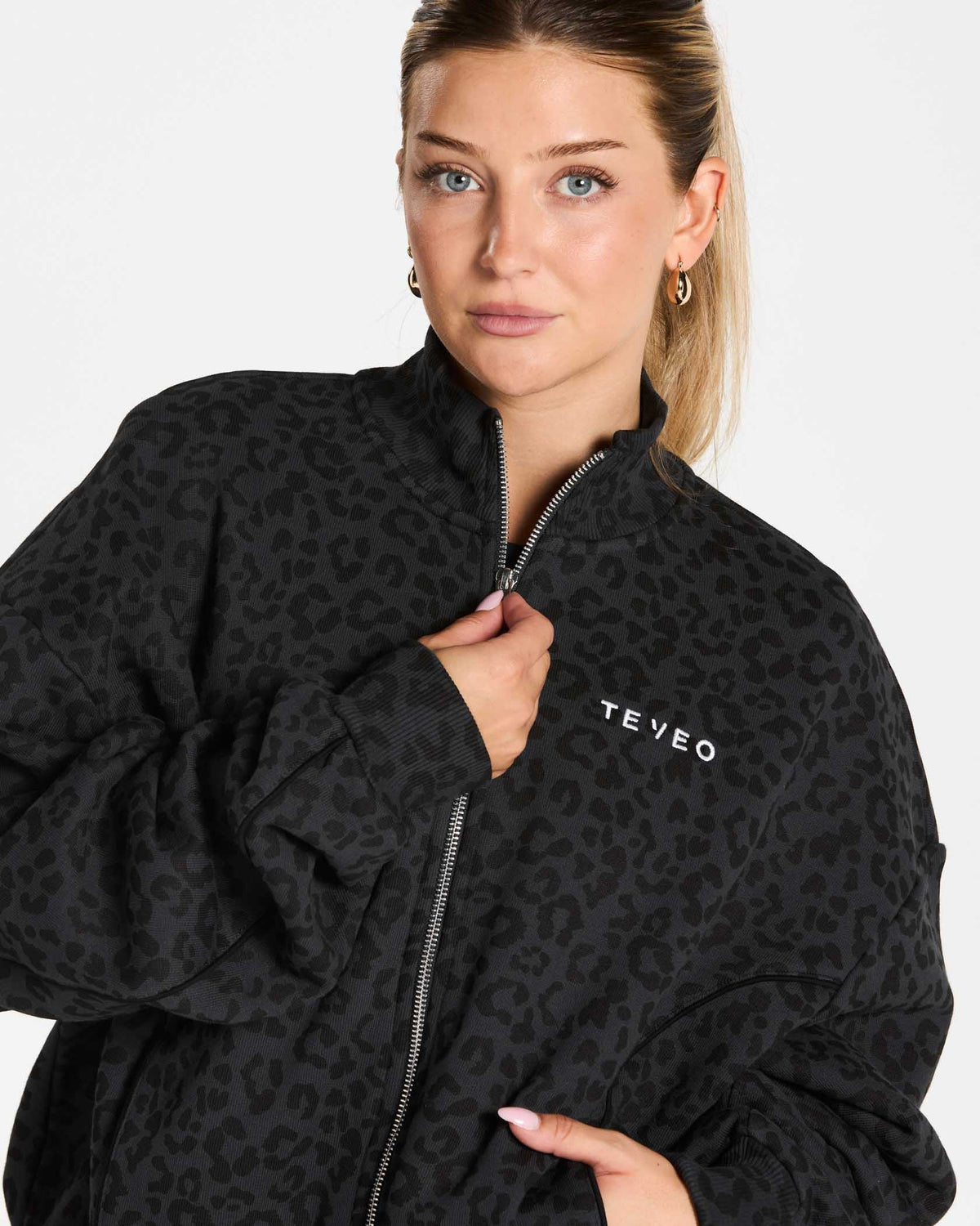 Sweat-shirt zippé Contrastline « Léopard noir »