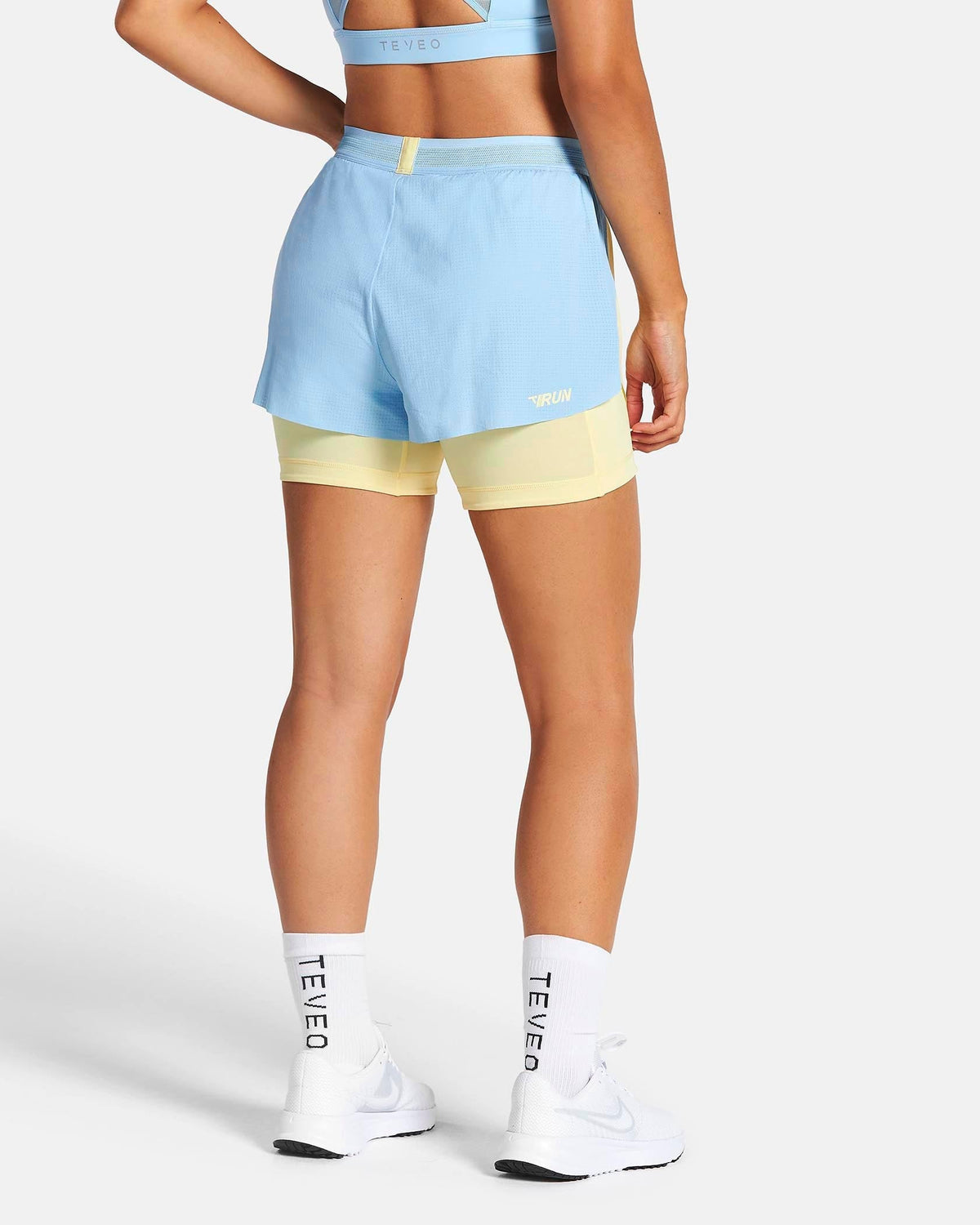 Short 2-en-1 RUN 5 pouces « Ice Blue - Butter Yellow »