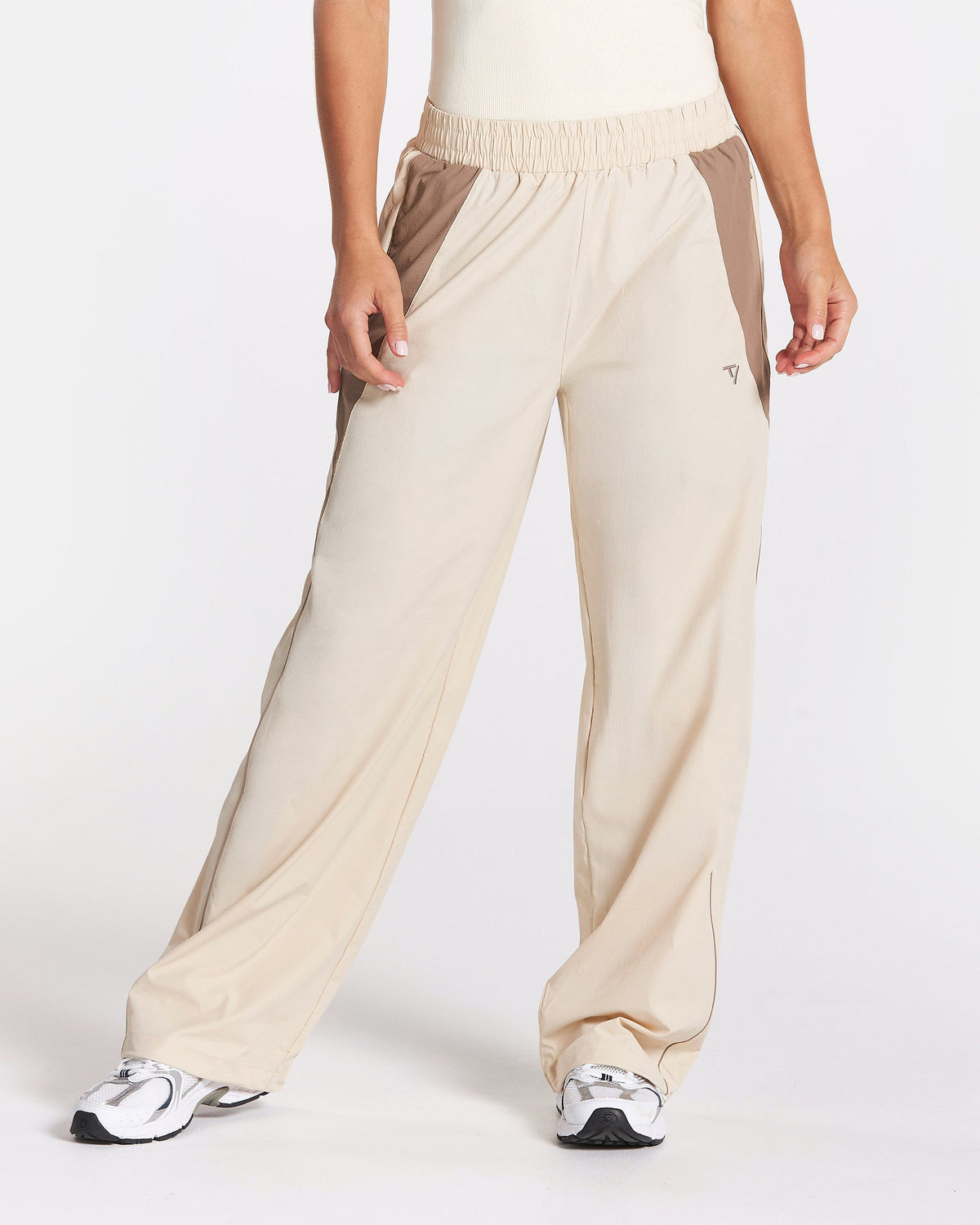 Pantalon à jambe droite Track « blanc cassé »